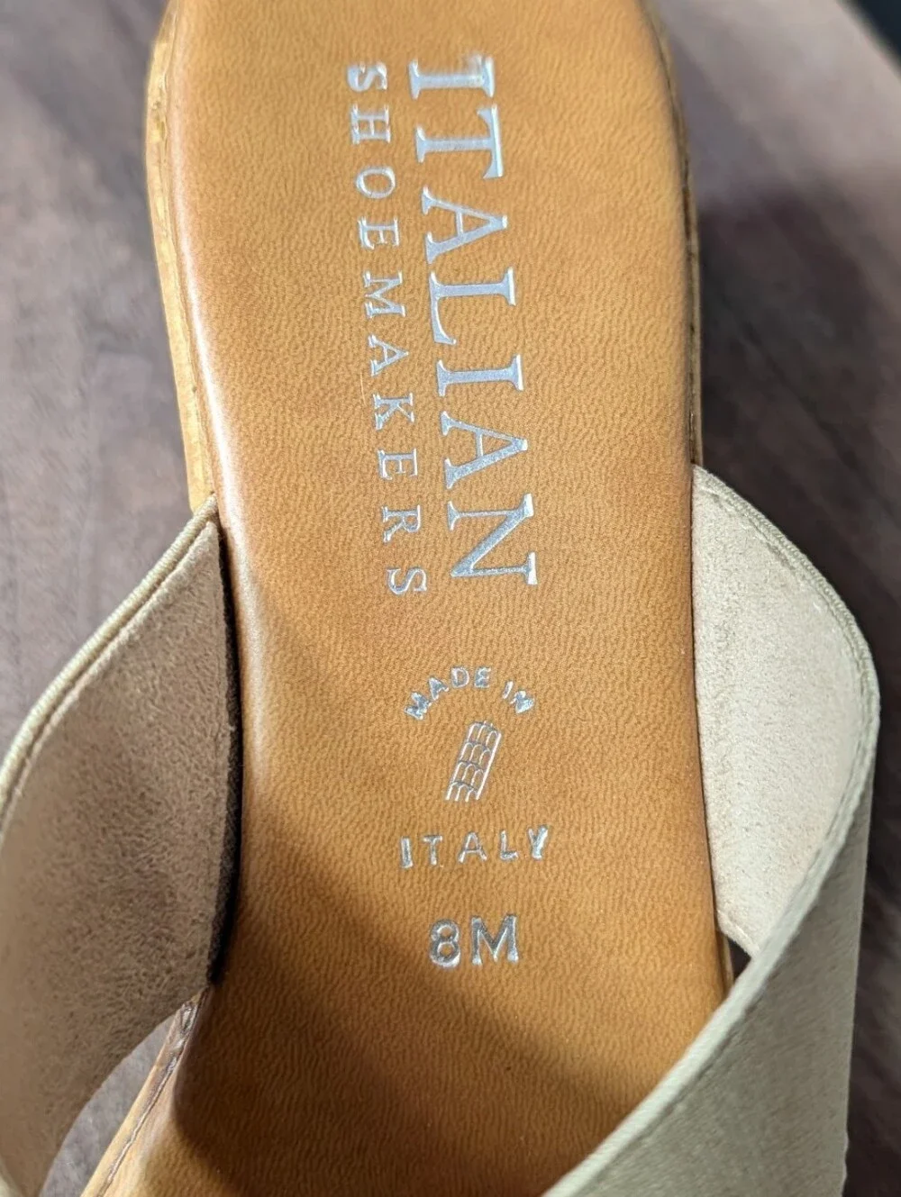 Italian Shoemakers beige crisscross